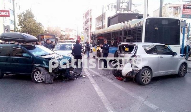 Καραμπόλα με έναν τραυματία στη Νέα Εθνική οδό Αθηνών-Λαμίας  - Media