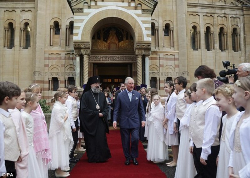 Ο Πρίγκιπας Κάρολος σε Ορθόδοξη εκκλησία του Λονδίνου (Photos) - Media
