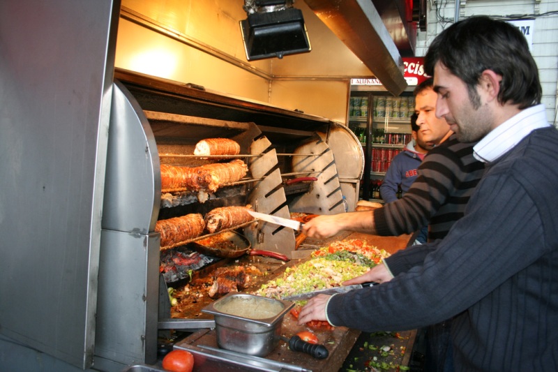 Ανεκδιήγητος σύμβουλος του Ερτογάν βλέπει φαντάσματα – Κατηγορεί για κατασκοπεία Ευρωπαίους σεφ που γυρίζουν ντοκιμαντέρ στην Τουρκία  - Media