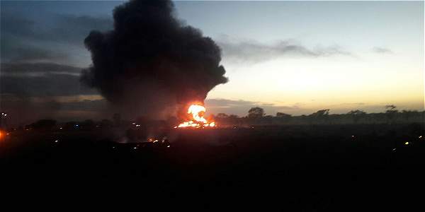 Πτώση αεροσκάφους στην Κολομβία - 7 νεκροί (Videos) - Media