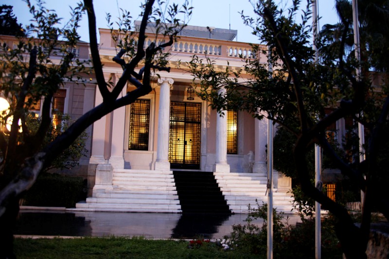 Σκληρή απάντηση Μαξίμου στη ΝΔ: «Με ψέματα προσπαθεί να καλύψει τη γύμνια της» - Media