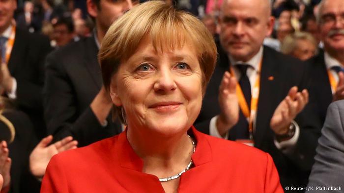 Οι Γερμανοί στηρίζουν Μέρκελ - Στο 13% το ακροδεξιό AfD - Media