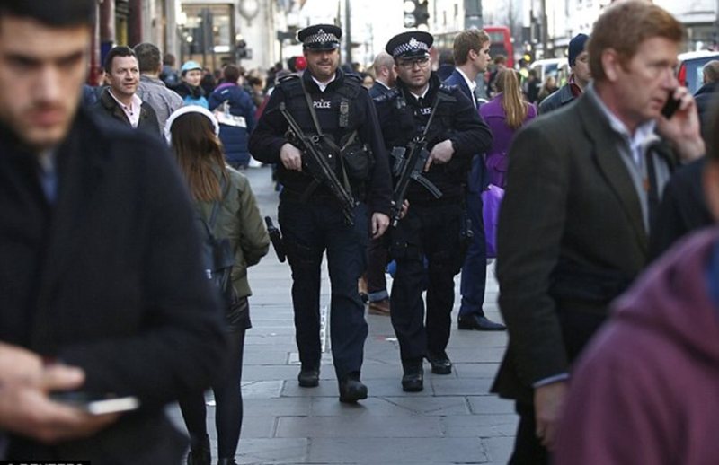 Σε «κόκκινο συναγερμό» για τρομοκρατική επίθεση η Βρετανία - Media