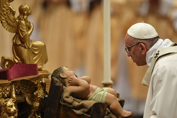 Το χριστουγεννιάτικο μήνυμα του πάπα Φραγκίσκου: Ειρήνη στον κόσμο, και ιδίως στη Συρία - Media