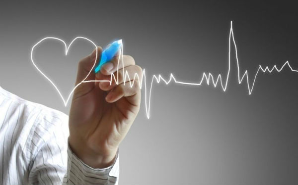 Ταχυκαρδία: Σύμπτωμα εμφράγματος ή κρίσης πανικού; - Media
