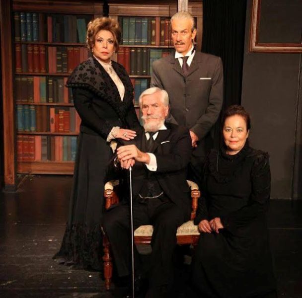 Το γιορτινό πρόγραμμα στο Θέατρο της Ημέρας - Media