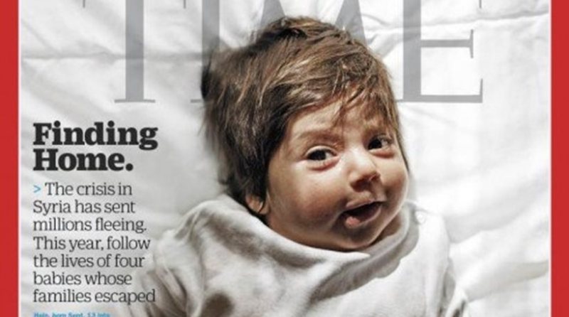Προσφυγόπουλα που γεννήθηκαν στην Ελλάδα στο επετειακό εξώφυλλο του TIME (Photos) - Media