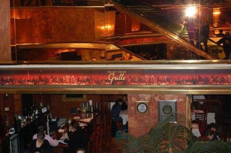 Αντεπίθεση Τραμπ για βιτριολική κριτική εστιατορίου του: Είδε άραγε κάποιος τις κακές πωλήσεις του Vanity Fair; - Media