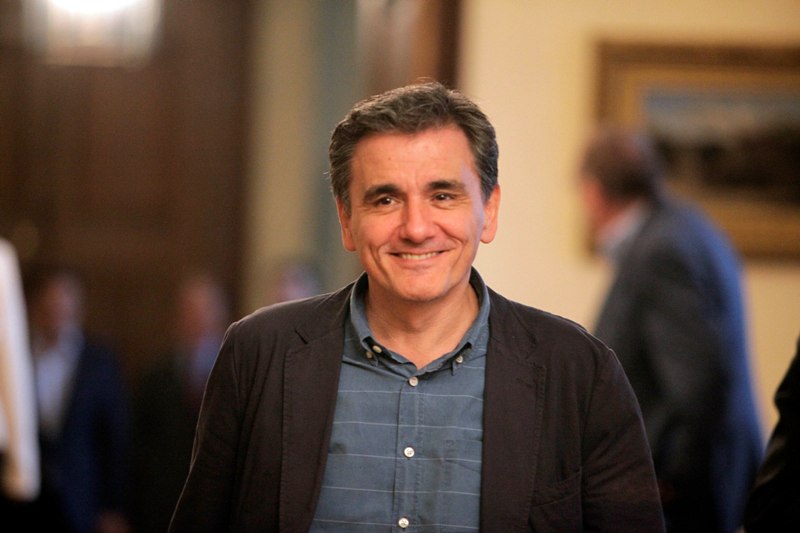 Πορτοκαλόπιτα -κι όχι μέτρα...- κέρασε ο Τσακαλώτος (Photos) - Media