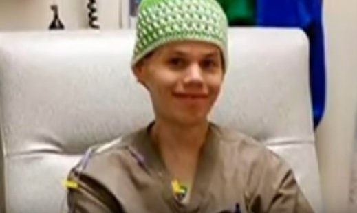 Νεαρός καρκινοπαθής κερδίζει δωρεάν πίτσα για ένα χρόνο και την προσφέρει σε τράπεζα τροφίμων! (photos) - Media