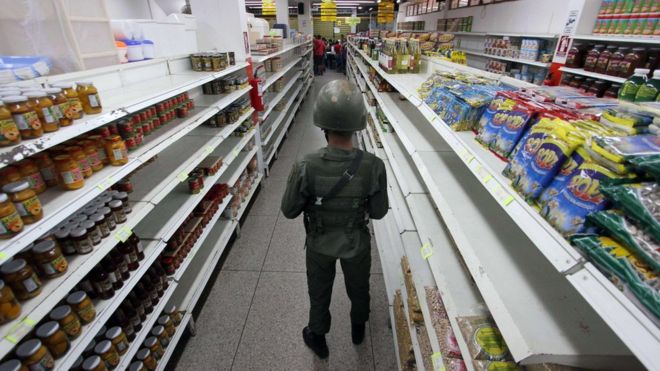 Ανεξέλεγκτος ο πληθωρισμός στη Βενεζουέλα - Τυπώνεται νόμισμα 5.000 μπολιβάρ - Media