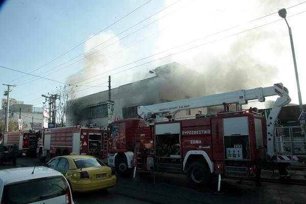 Έσβησε η φωτιά που ξέσπασε σε σούπερ μάρκετ στο Γύθειο  - Media