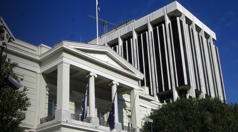 Το ΥΠΕΞ εκφράζει βαθύτατη οδύνη για τον θάνατο του Έλληνα πρέσβη - Media