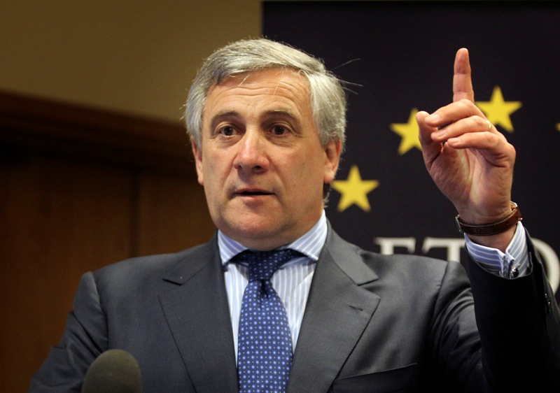 Αποσύρεται ο Guy Verhofstadt: Ο Antonio Tajani φαβορί για πρόεδρος του Ευρωκοινοβουλίου - Media