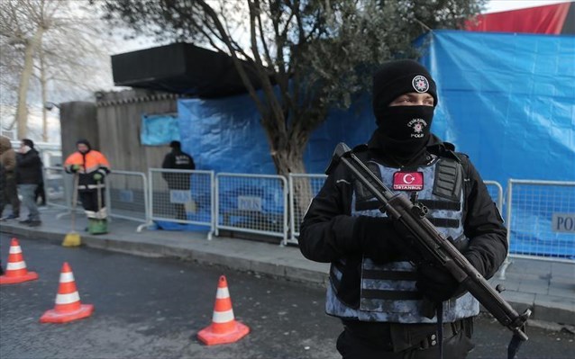 Ρουκέτα με στόχο το αρχηγείο της αστυνομίας στην Κωνσταντινούπολη - Media