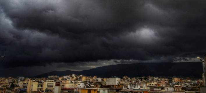 Αγριεύει ο καιρός - Καταιγίδες, χιόνια και 8 μποφόρ την Τρίτη - Media