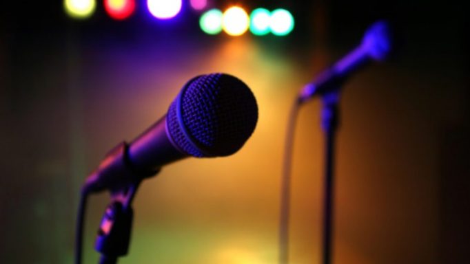 «Με έφαγε το άγχος κι έπαθα έμφραγμα» - Γνωστός Έλληνας τραγουδιστής εγκαταλείπει το τραγούδι μετά από τρεις δεκαετίες (Video) - Media