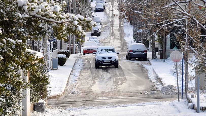 Δριμύ ψύχος και χιόνια τα Θεοφάνεια - Κτυπάει τη χώρα το νέο κύμα κακοκαιρίας - Τα 9 μποφόρ «δένουν» τα πλοία στον Πειραιά - Media