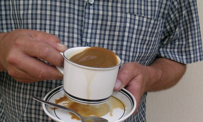 Αυτά είναι τα πρώιμα συμπτώματα Πάρκινσον για να το προλάβετε - Media