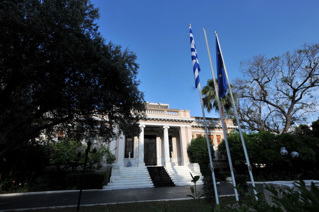 Μαξίμου για Μητσοτάκη: Ξέραμε ότι θέλει μνημόνιο, δεν ξέραμε ότι αγνοεί ποιος σκότωσε τον Λαμπράκη - Media