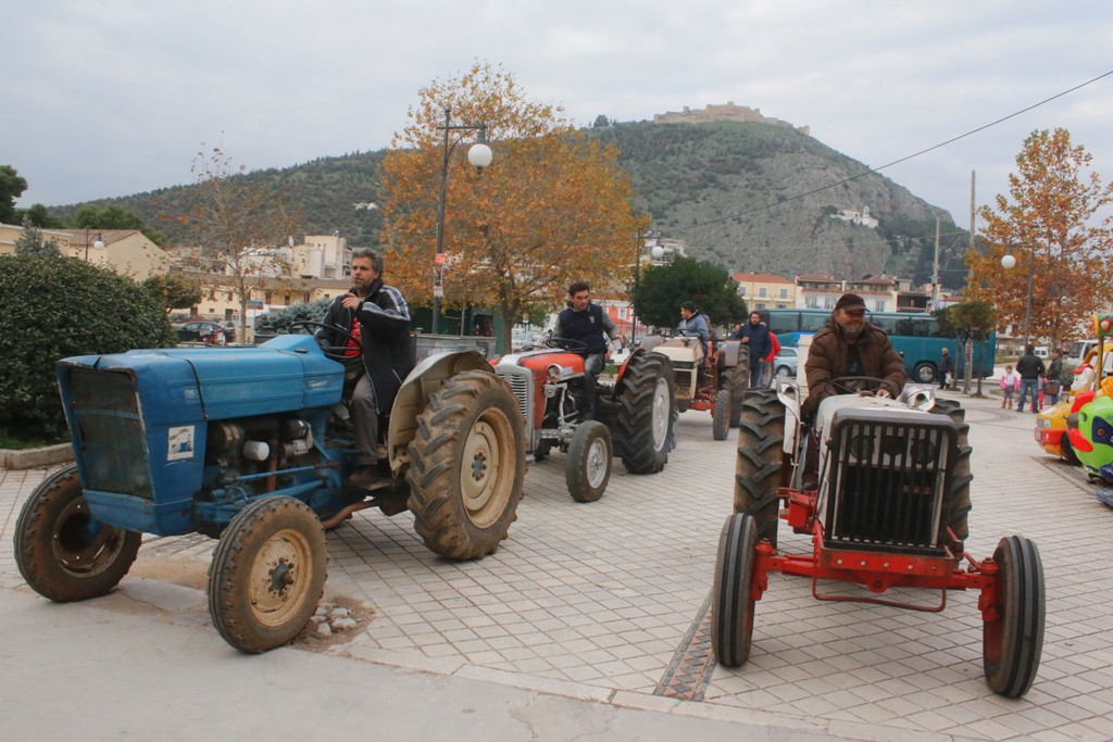 Ξεκινούν τα μπλόκα οι αγρότες της Λάρισας  - Media