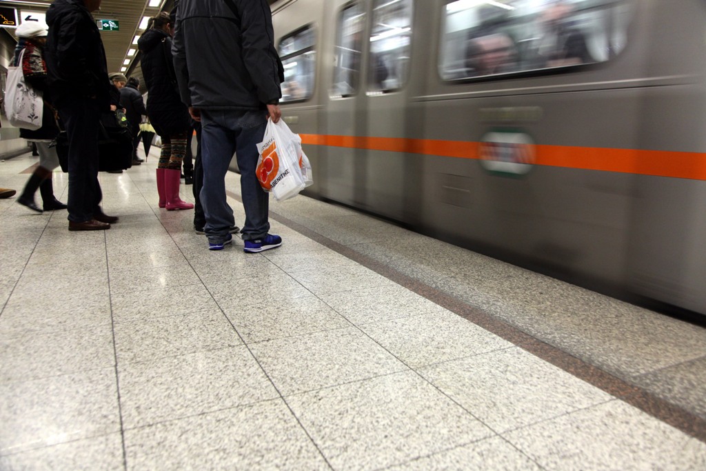 Χωρίς μετρό η Αθήνα για τέσσερις ώρες την Παρασκευή - Media