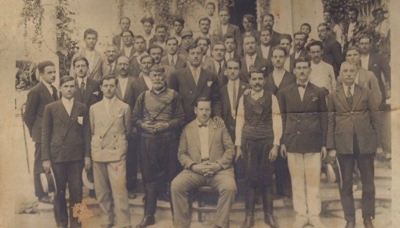 Οι 45...Γιάννηδες των Χανίων σε ιστορική φωτογραφία (Photo) - Media