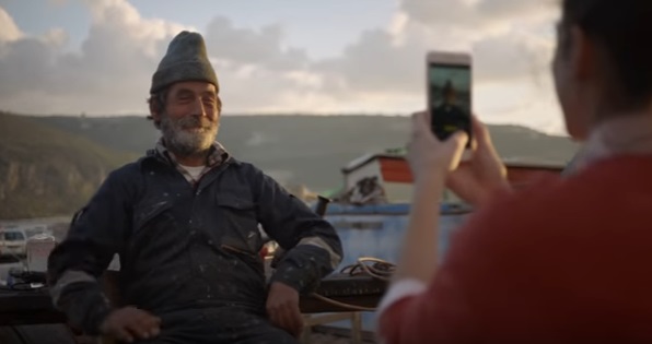 Made in Greece η νέα διαφήμιση του iphone 7 plus! (Photos+Video) - Media