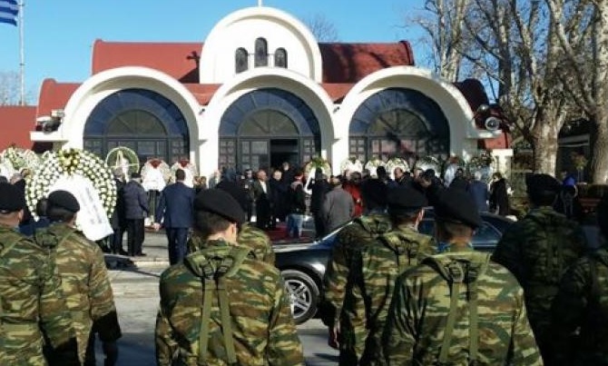 Με τιμές εν ενεργεία υπουργού κηδεύτηκε ο Κυριάκος Αμοιρίδης - Media