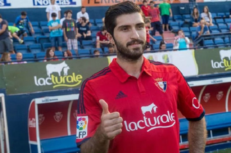 Ποια είναι η κοπέλα που... έστειλε στον Ολυμπιακό τον Ανσαριφάρντ (Photos) - Media