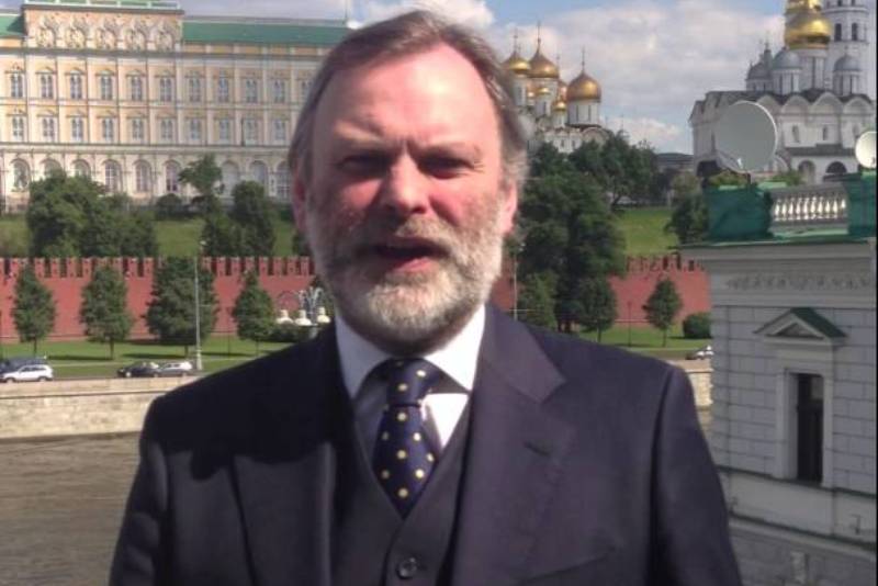 Νέος πρέσβης της Βρετανίας στην Ε.Ε. - Διπλωμάτης καριέρας και μη φανατικός του Brexit - Media