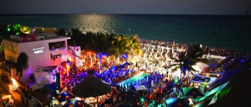 Χάος στο Μεξικό: Πυροβολισμοί σε κλαμπ - Πέντε νεκροί και πολλοί τραυματίες (Photos - Video) - Media