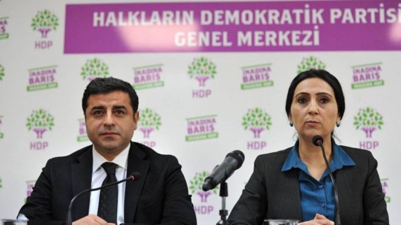 Πολιτική γενοκτονία στην Τουρκία: 142 χρόνια φυλάκισης στον Ντερμιτάς προτείνει ο εισαγγελέας - Media