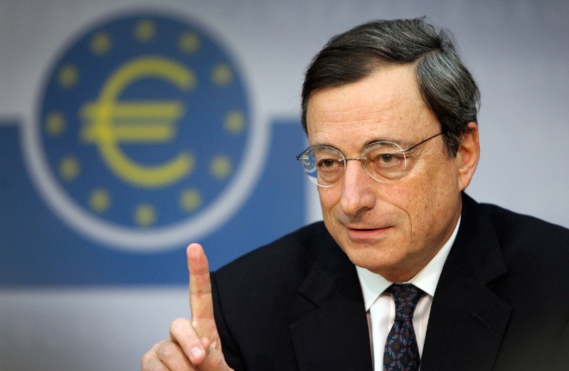 Ντράγκι: Ανοιχτό το ενδεχόμενο ένταξης των ελληνικών ομολόγων στο QE - Media
