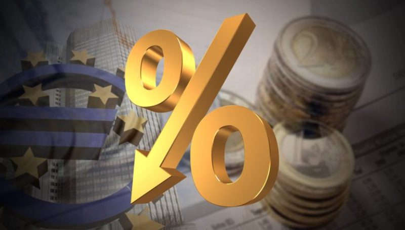 Μείωση επιτοκίου στα νέα δάνεια - Αμετάβλητο στις καταθέσεις - Media