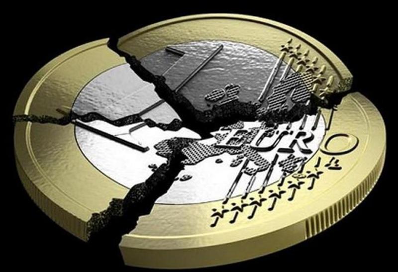 «Αιχμές» SZ κατά Σόιμπλε: Αν αποτύχει το ευρώ, θα έχει συμβάλει σε αυτό - Media