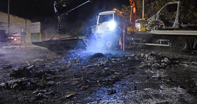 Γαλλία: Πάνω από 900 αυτοκίνητα πυρπολήθηκαν ή υπέστησαν ζημιές την παραμονή της Πρωτοχρονιάς - Media