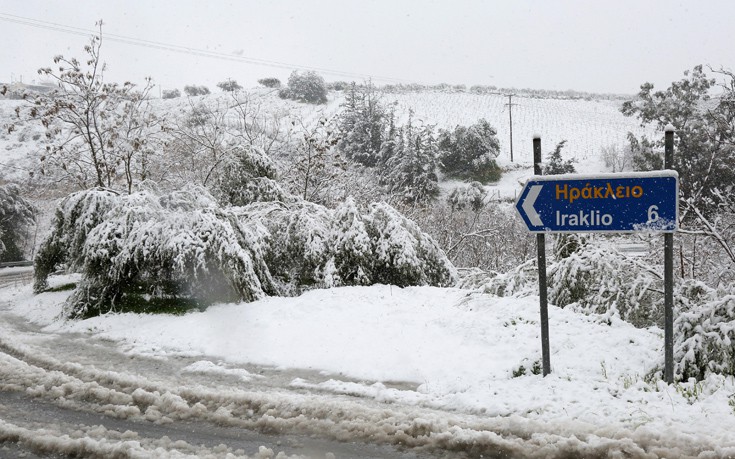Εντυπωσιακές εικόνες από τη χιονισμένη Ελλάδα (Photos) - Media