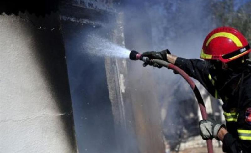Λάρισα: Στις φλόγες μονοκατοικία από τζάκι - Στο νοσοκομείο μία γυναίκα   - Media