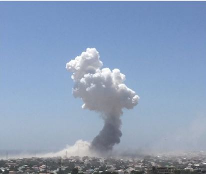 Σομαλία: Διπλή βομβιστική επίθεση κοντά στο αεροδρόμιο στη Μογκαντίσου (Photos) - Media