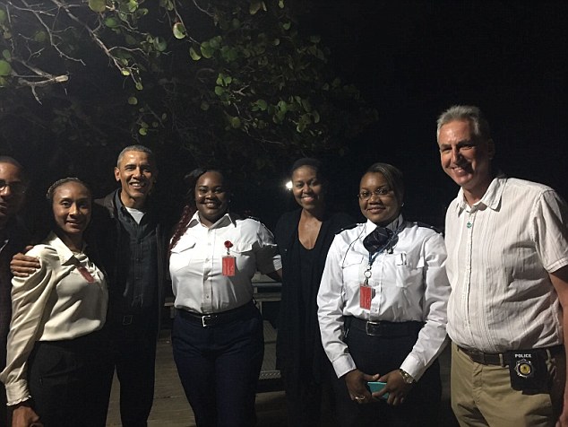 Οι  «πρώτες» διακοπές των Ομπάμα μετά το Λευκό Οίκο (Photos) - Media