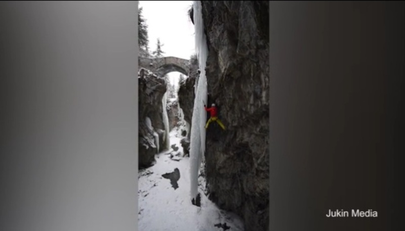 Έσπασε ο πάγος, σώθηκε από θαύμα (Photos-Video)  - Media