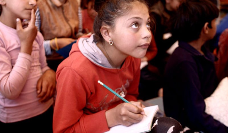 Ελλάδα δεν είναι οι νεοναζί μεταμφιεσμένοι σε γονείς του Περάματος: Στο 15ο δημοτικό σχολείο Νίκαιας από σήμερα, 27 προσφυγόπουλα  - Media