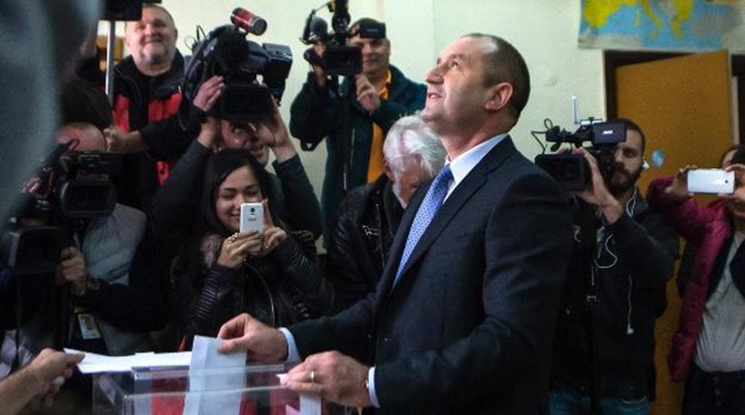 Ορκίστηκε ο νέος Πρόεδρος της Δημοκρατίας της Βουλγαρίας, Ρούμεν Ράντεφ - Media