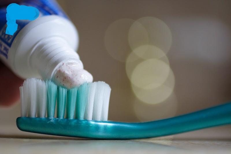 Ο αηδιαστικός κίνδυνος με την οδοντόβουρτσα στο μπάνιο - Media