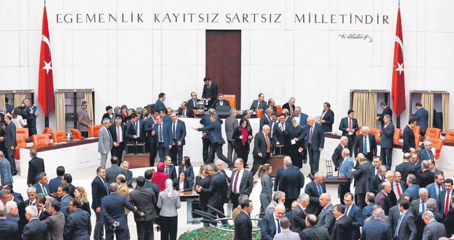 Ξεκίνησε ο δεύτερος γύρος της συνταγματικής αναθεώρησης στην Τουρκία - Media
