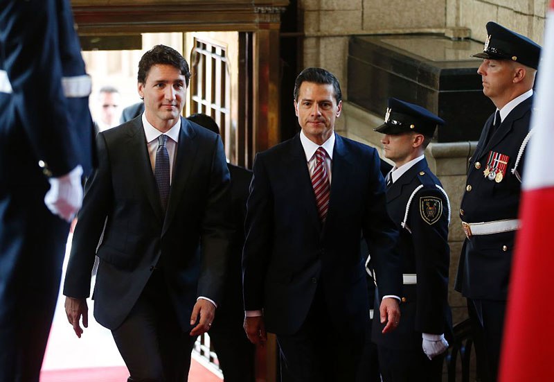 Γέφυρα με τον Καναδά έριξε ο πρόεδρος του Μεξικό μετά την... κόντρα με τον Τραμπ για το τείχος - Media