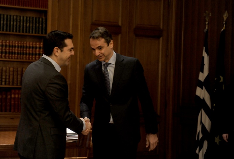 Κυπριακό: Ο Τσίπρας ενημερώνει τους πολιτικούς αρχηγούς - Media