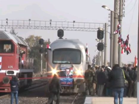 Μοναδικές εικόνες από το Χαλέπι: Μετά απο 4 χρόνια το πρώτο τρένο διέσχισε την πόλη - Media