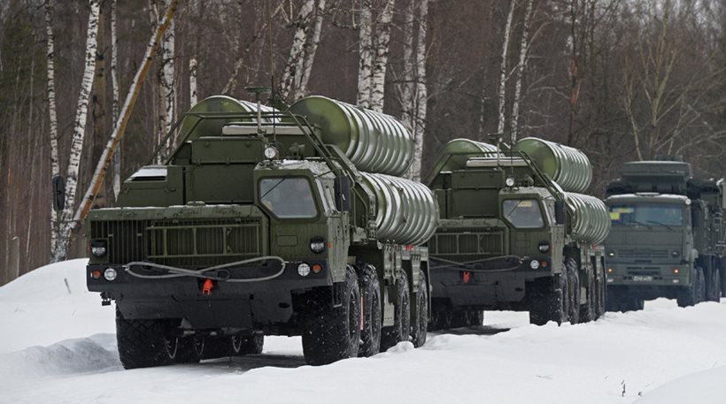 Σε συναγερμό μάχης οι ρωσικοί S-400 - Θορυβημένη η Μόσχα από προώθηση στρατευμάτων του ΝΑΤΟ στα σύνορά της   - Media